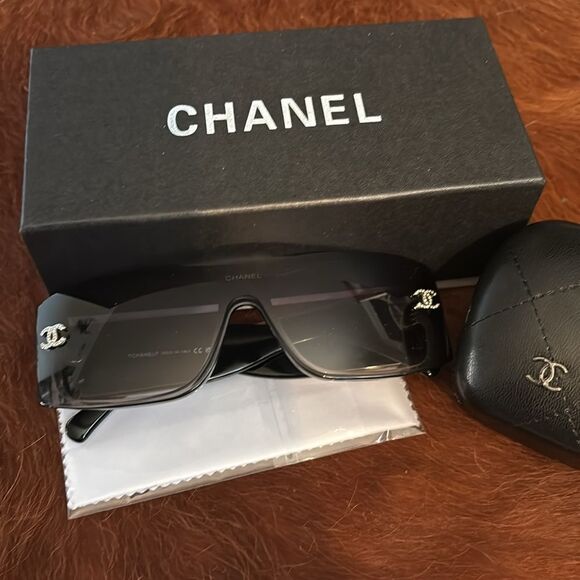 CHANEL 5088-B shield sunglasses / New - Picture 10 of 10
